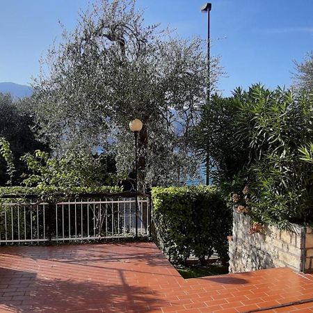 Villa Sul Lago Con Pontile Privato A Brenzone Sul Garda - Unique And Exclusive Buitenkant foto