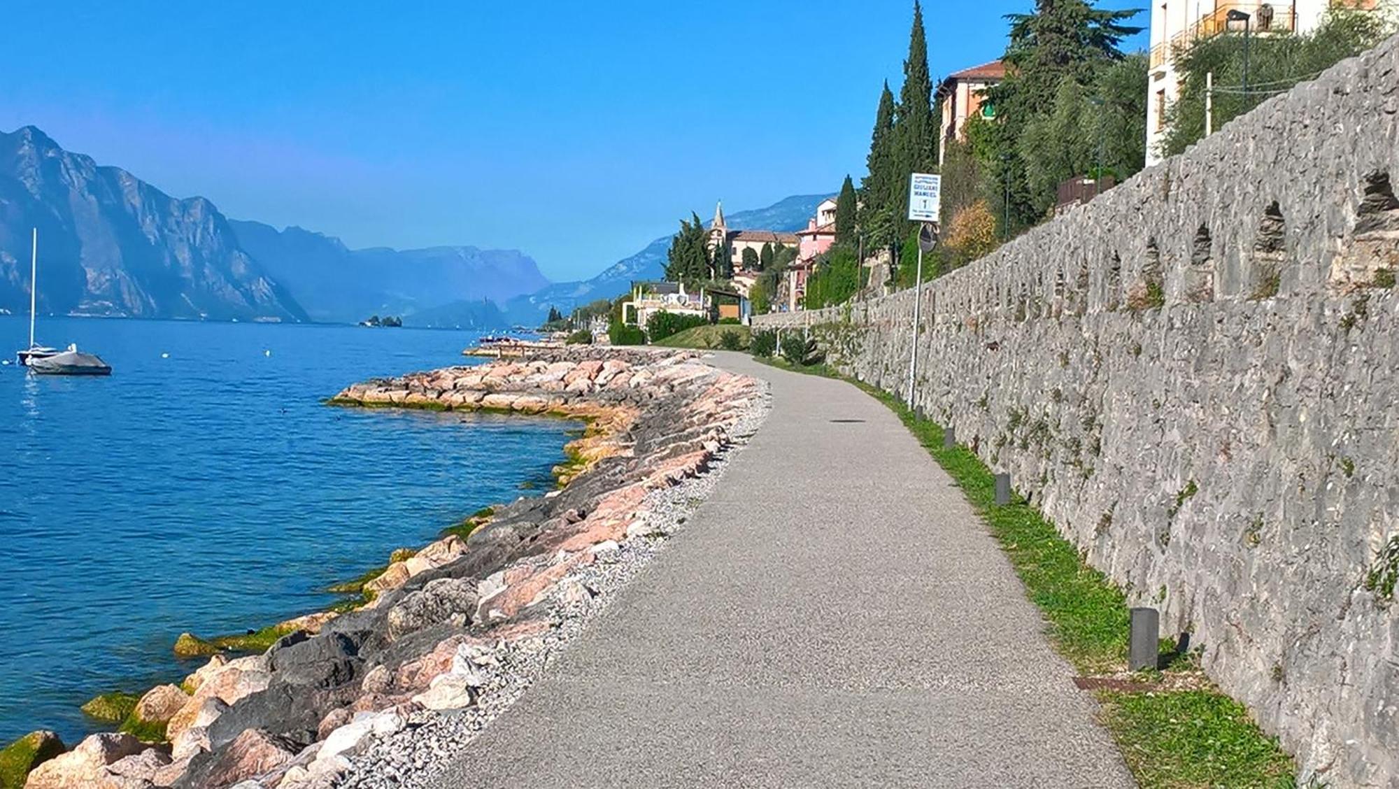 Villa Sul Lago Con Pontile Privato A Brenzone Sul Garda - Unique And Exclusive Buitenkant foto