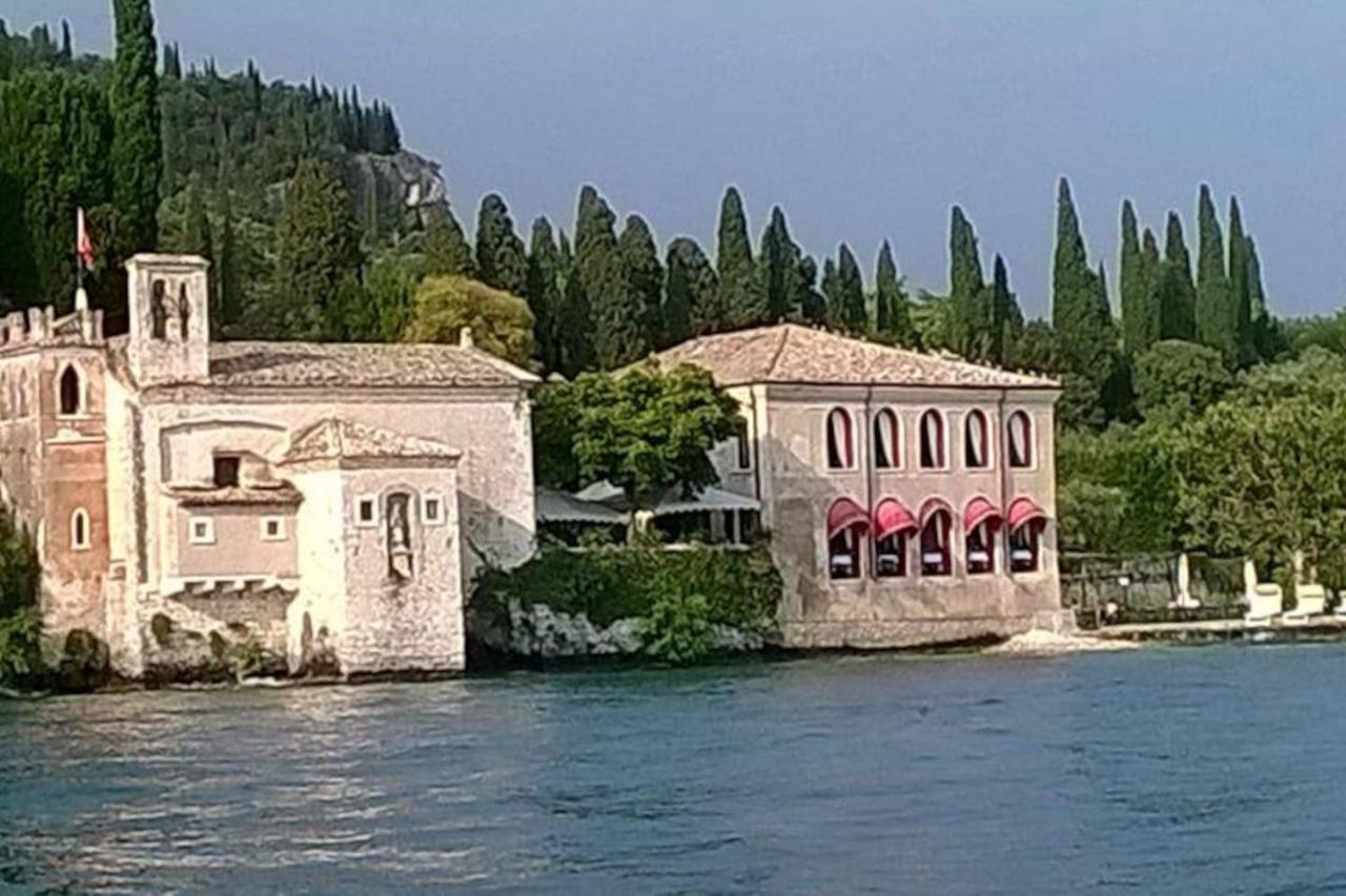 Villa Sul Lago Con Pontile Privato A Brenzone Sul Garda - Unique And Exclusive Buitenkant foto