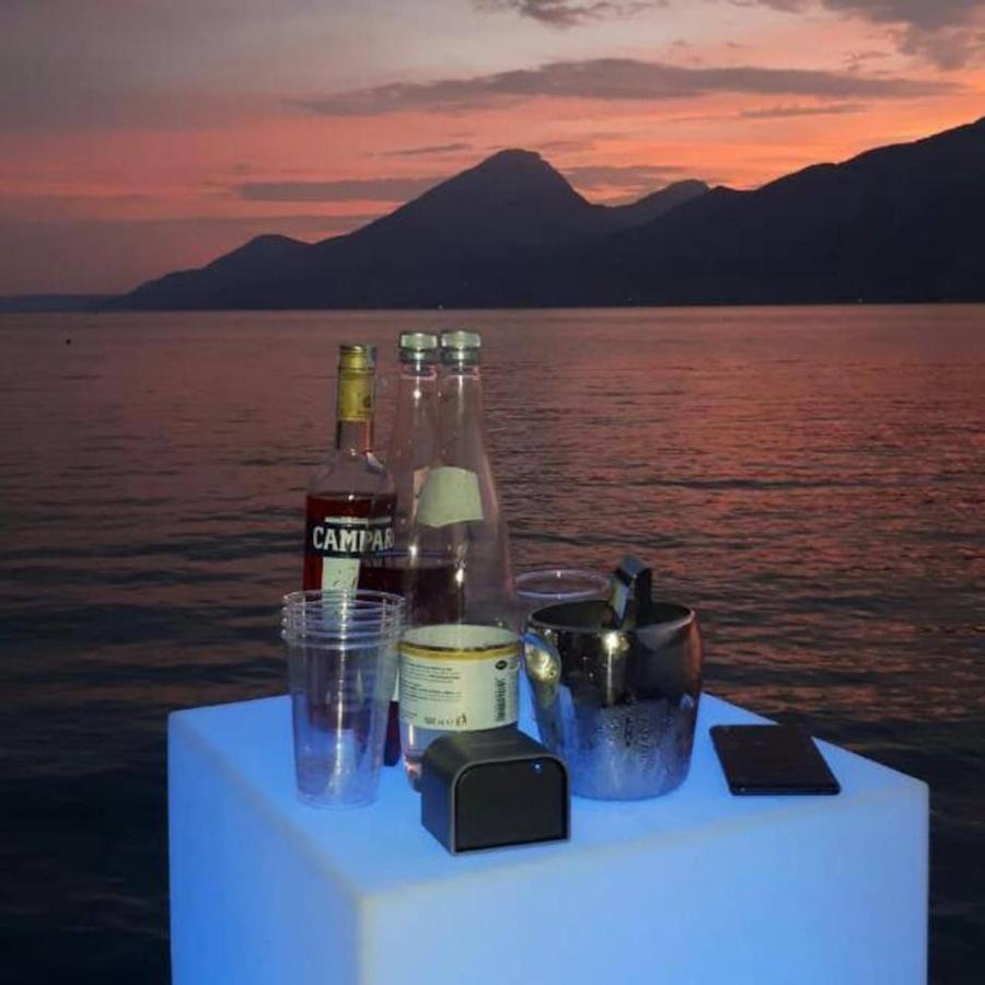 Villa Sul Lago Con Pontile Privato A Brenzone Sul Garda - Unique And Exclusive Buitenkant foto