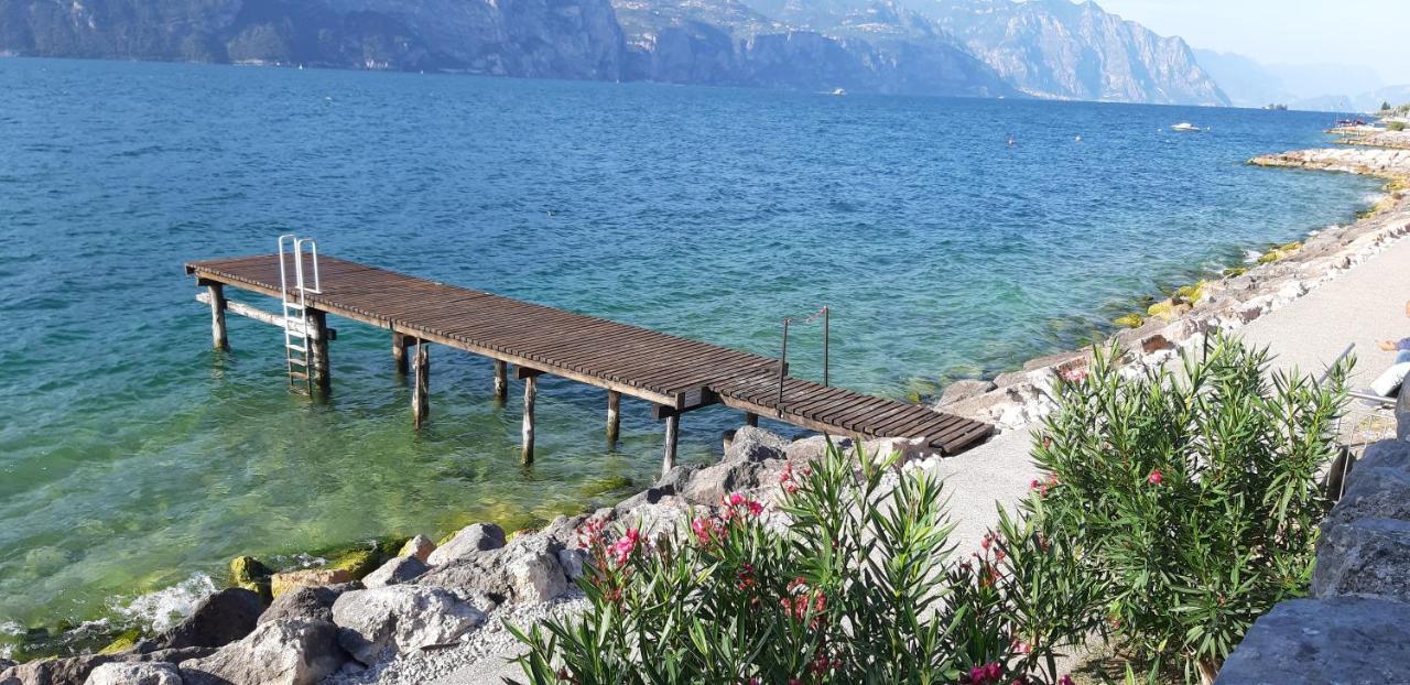 Villa Sul Lago Con Pontile Privato A Brenzone Sul Garda - Unique And Exclusive Buitenkant foto