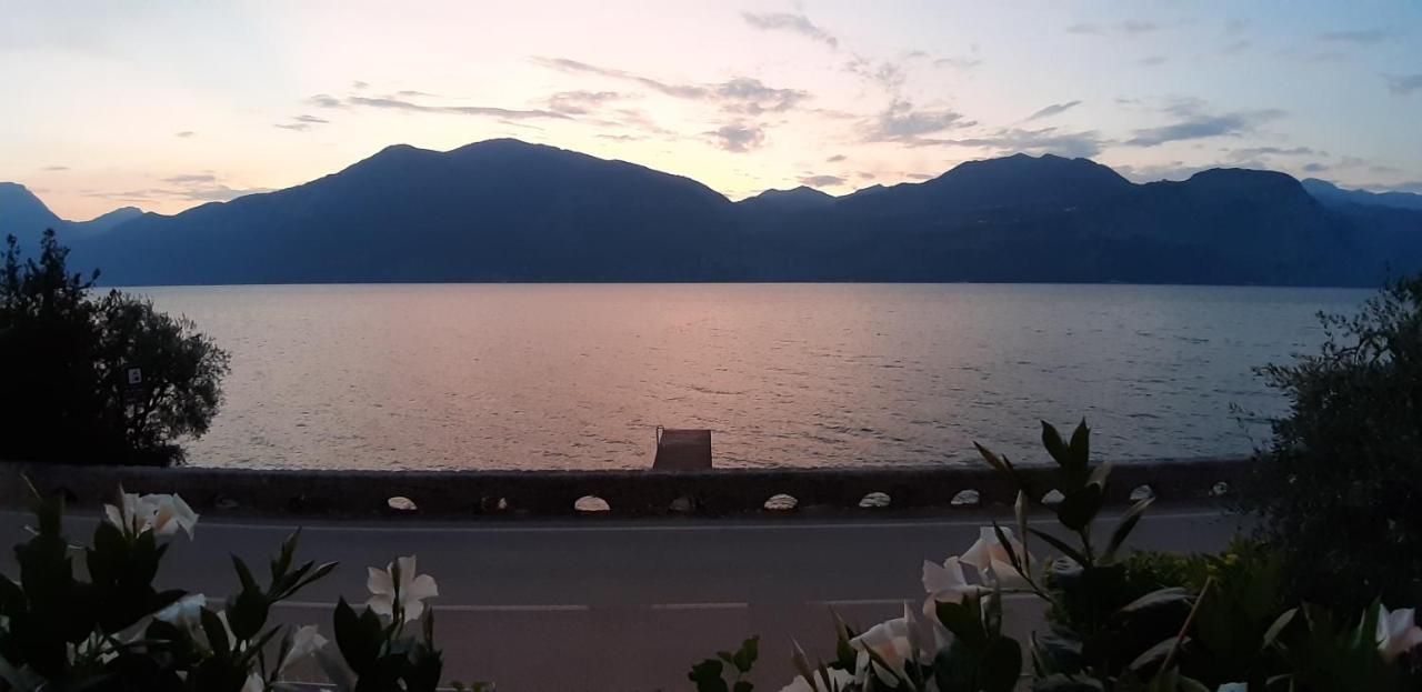 Villa Sul Lago Con Pontile Privato A Brenzone Sul Garda - Unique And Exclusive Buitenkant foto